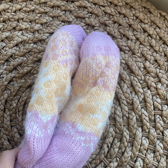 Woman’s Slipper Sock with rubber bottom for better grip on the floors. NWT - Picture 4 of 4